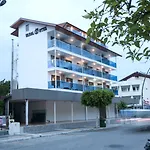 Varol מלון